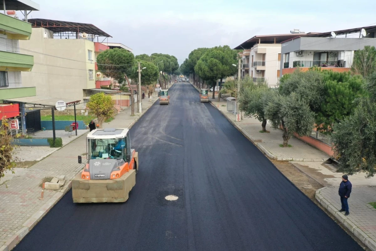 AYDIN BÜYÜKŞEHİR BELEDİYESİ’NDEN AYDIN GENELİNDE 21 NOKTADA BİRDEN YOL YAPIM ÇALIŞMASI