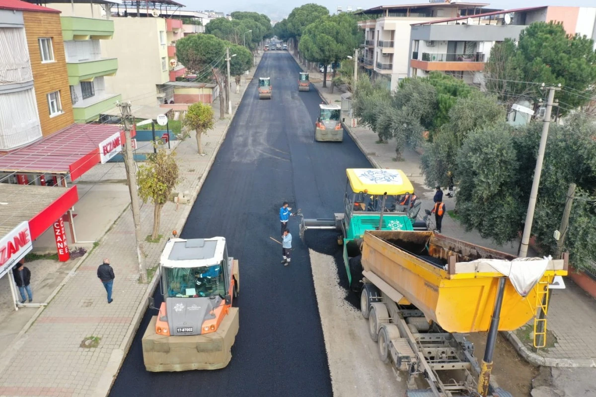 AYDIN BÜYÜKŞEHİR BELEDİYESİ’NDEN AYDIN GENELİNDE 21 NOKTADA BİRDEN YOL YAPIM ÇALIŞMASI