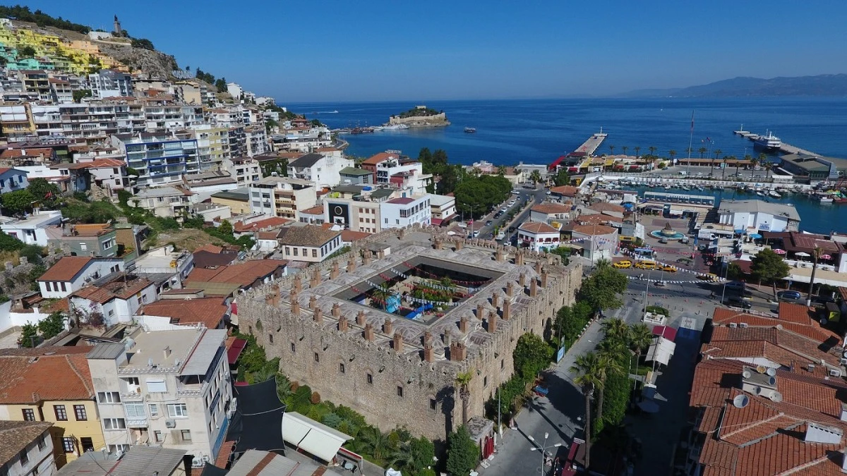 KUŞADASI’NIN KÜLTÜREL ROTALARI BAŞKAN ÖMER GÜNEL İLE YENİDEN ÇİZİLDİ