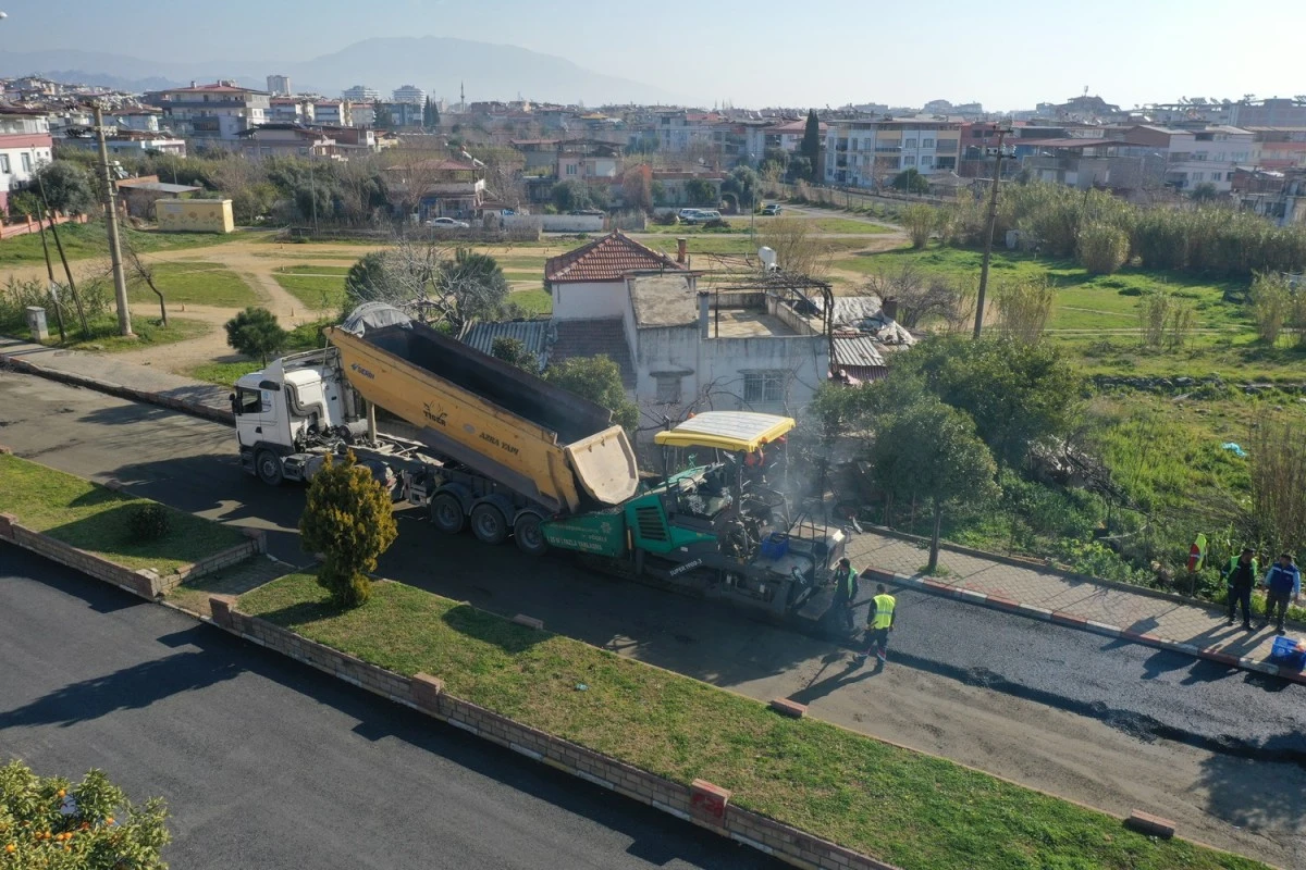 BÜYÜKŞEHİR ÇALIŞIYOR AYDIN’IN YOLLARI YENİLENİYOR