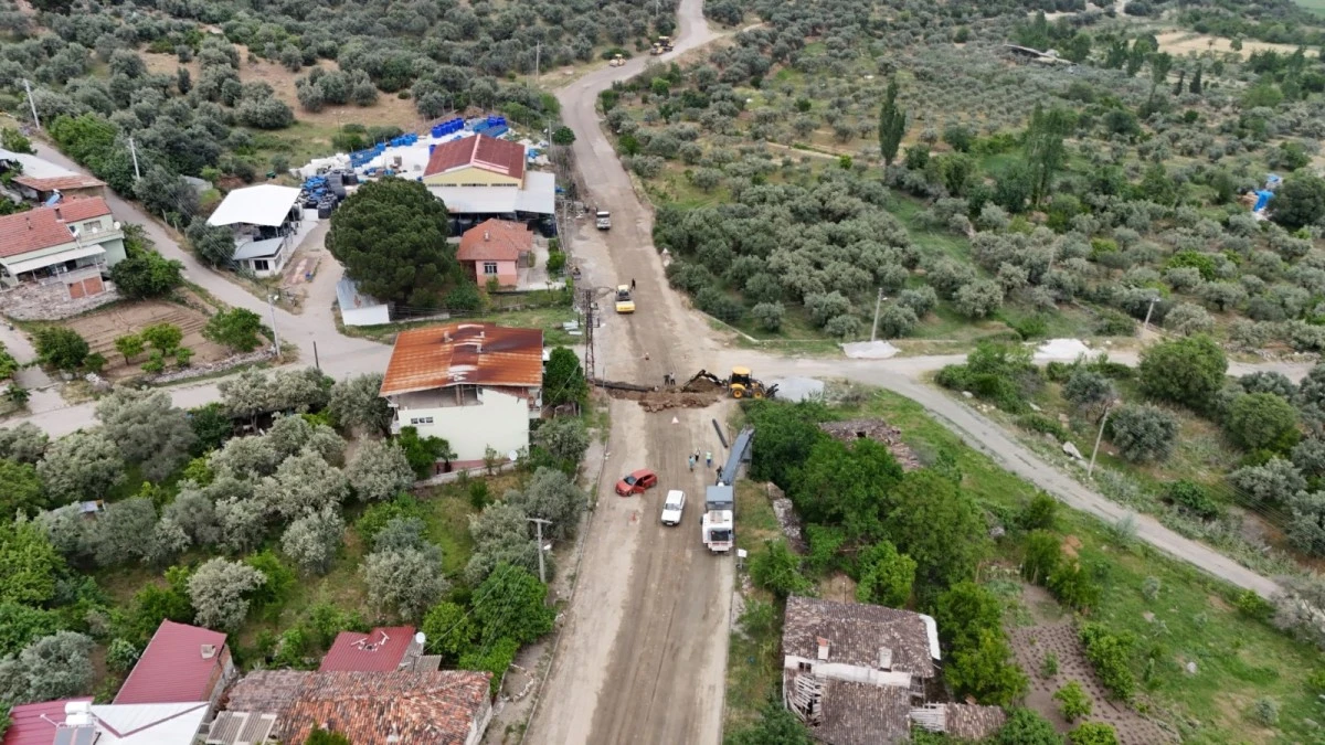AYDIN BÜYÜKŞEHİR BELEDİYESİ’NDEN KARACASU’DA YOL YAPIM ÇALIŞMASI