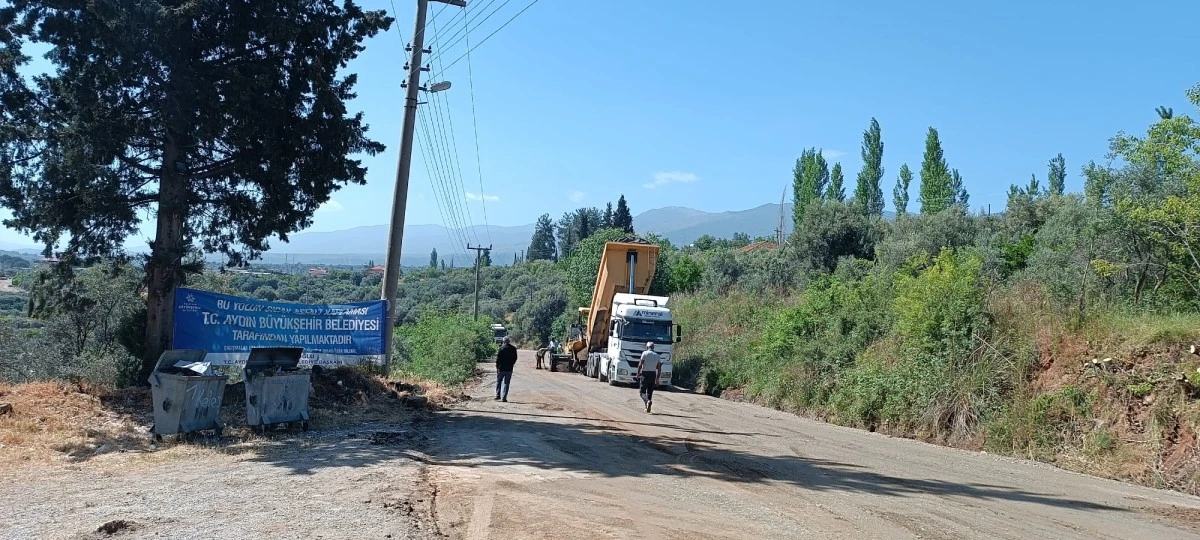 AYDIN BÜYÜKŞEHİR BELEDİYESİ’NDEN KARACASU’DA YOL YAPIM ÇALIŞMASI