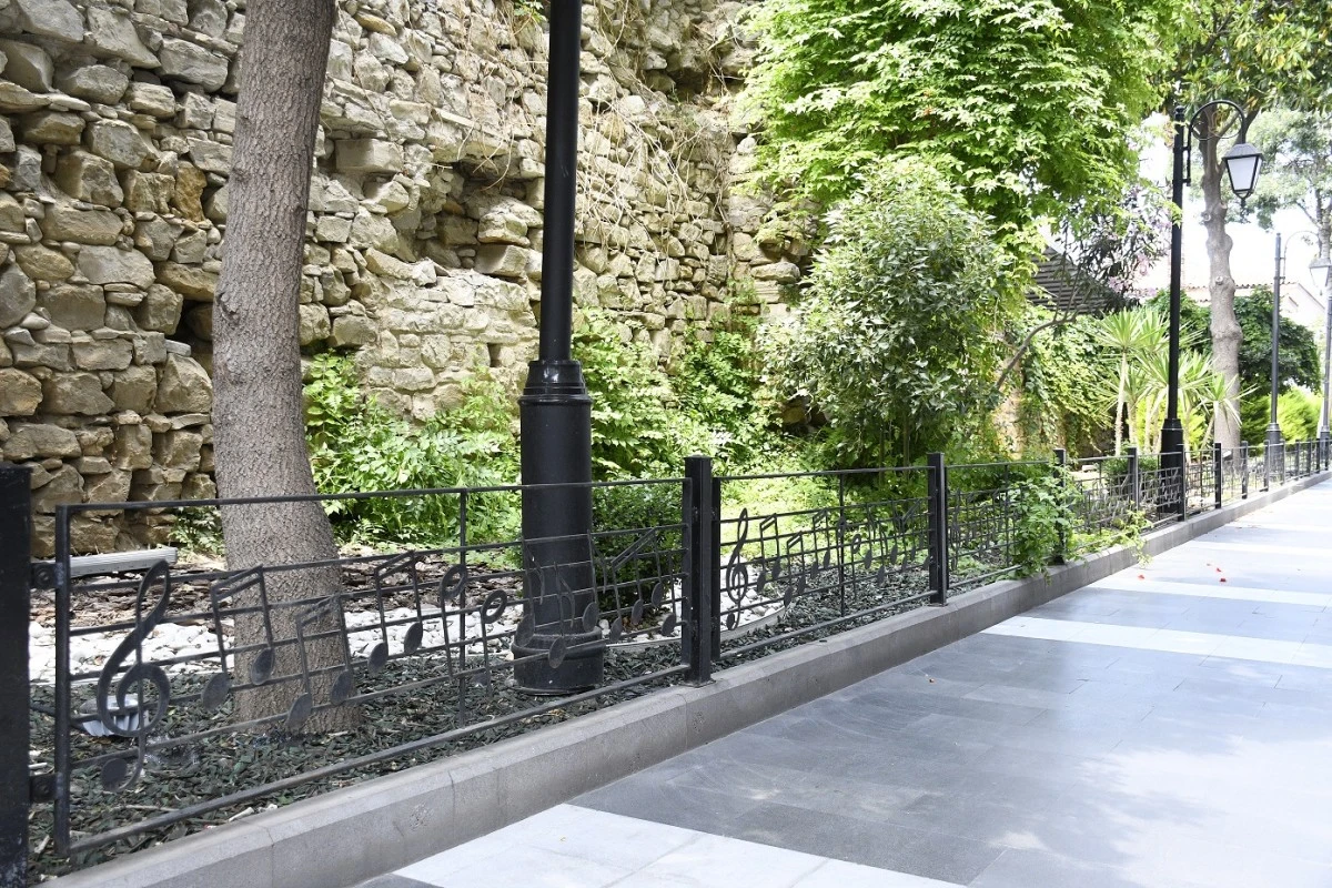 KUŞADASI’NDA ESTETİK VE SANAT SOKAKTA BULUŞTU