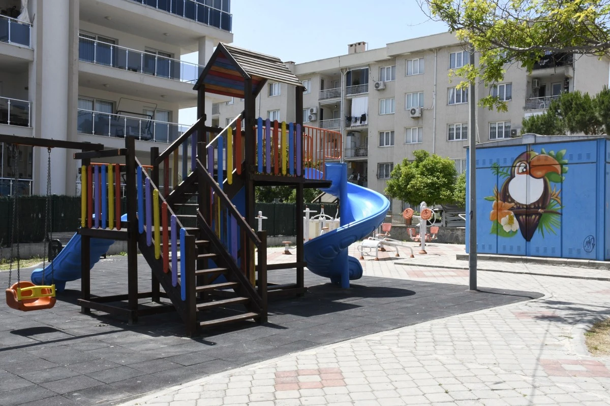 KUŞADASI’NDA ESTETİK VE SANAT SOKAKTA BULUŞTU