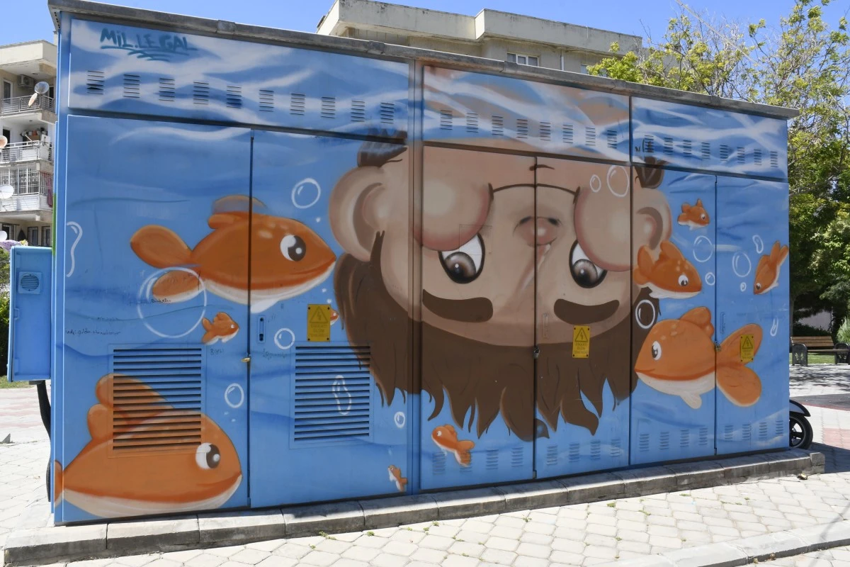 KUŞADASI’NDA ESTETİK VE SANAT SOKAKTA BULUŞTU