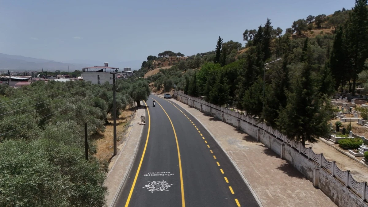 AYDIN BÜYÜKŞEHİR BELEDİYESİ NAZİLLİ İLÇESİ DEREAĞZI CADDESİ’Nİ YENİLEDİ