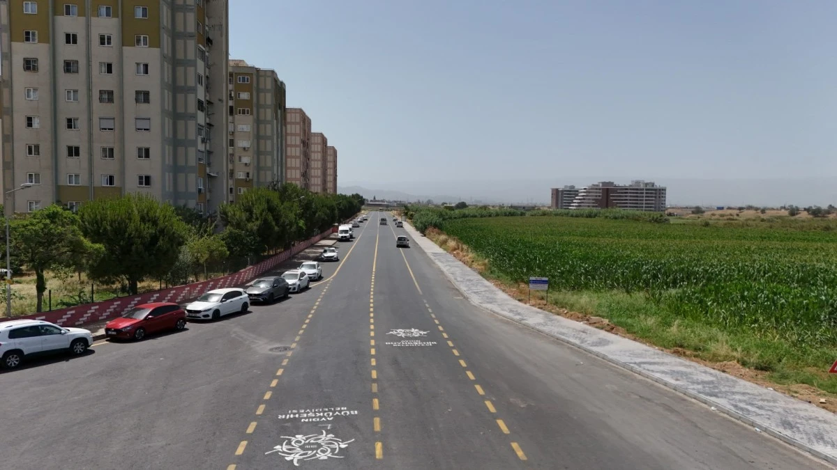 AYDIN BÜYÜKŞEHİR BELEDİYESİ ZEYBEKLER BULVARI’NI YENİLEDİ