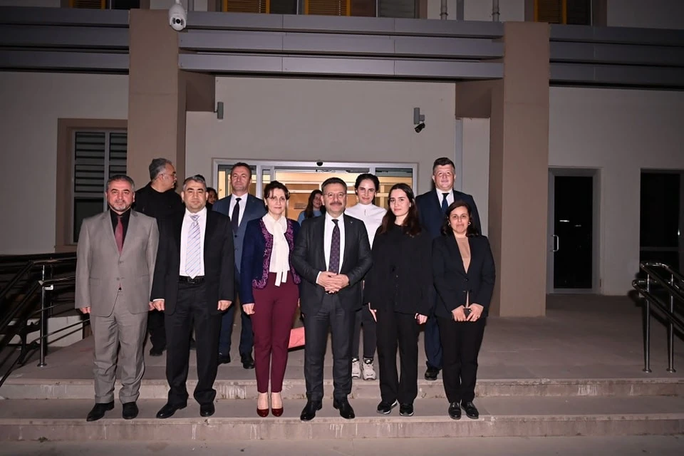 Vali Aksoy, öğrencilerle iftarda buluştu