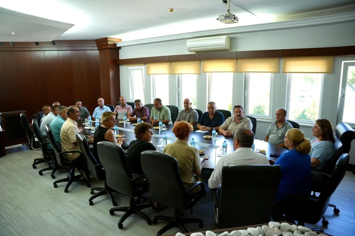 BAŞKAN GENÇAY, MUHTARLARLA BİR ARAYA GELDİ