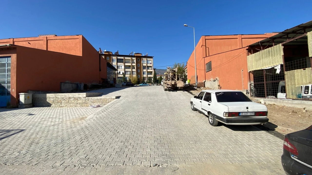 Bozdoğan’da 8 Ayda Rekor Hizmet: 33 Bin Metrekare Taş Döşeme Çalışması Tamamlandı