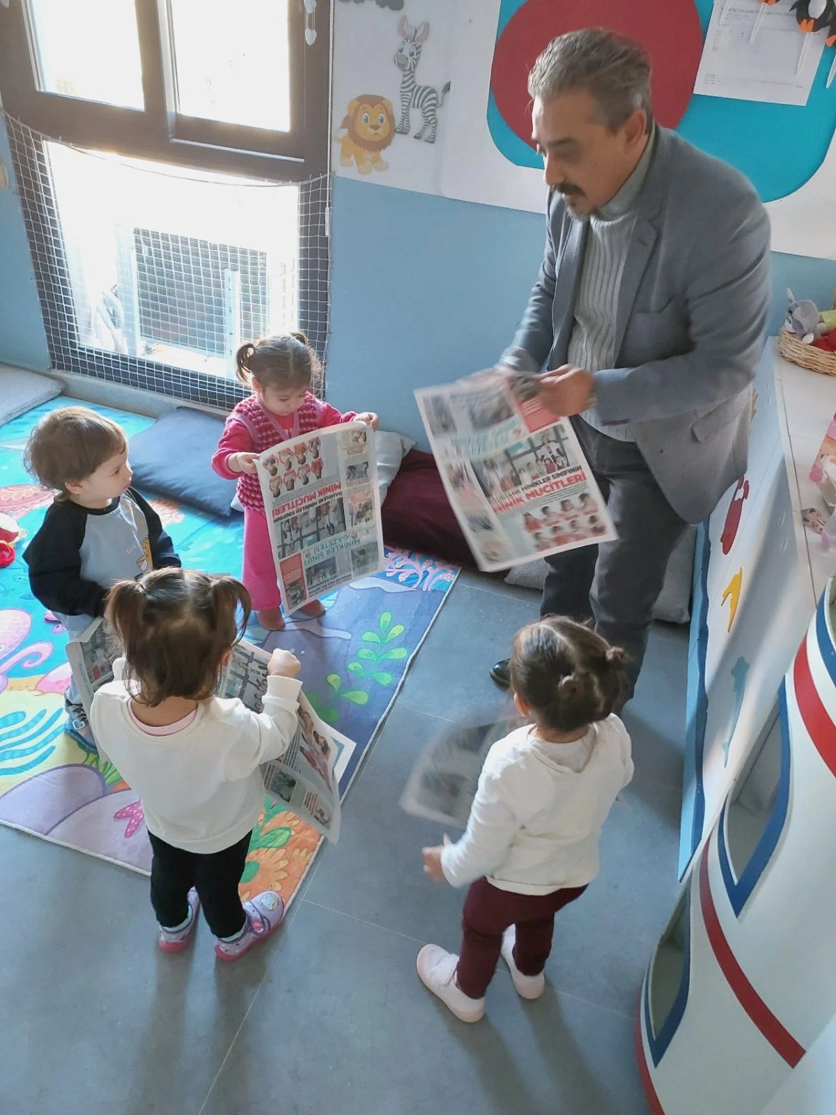 Dahihane'nin Minikleri Gazeteciliği Öğrendi