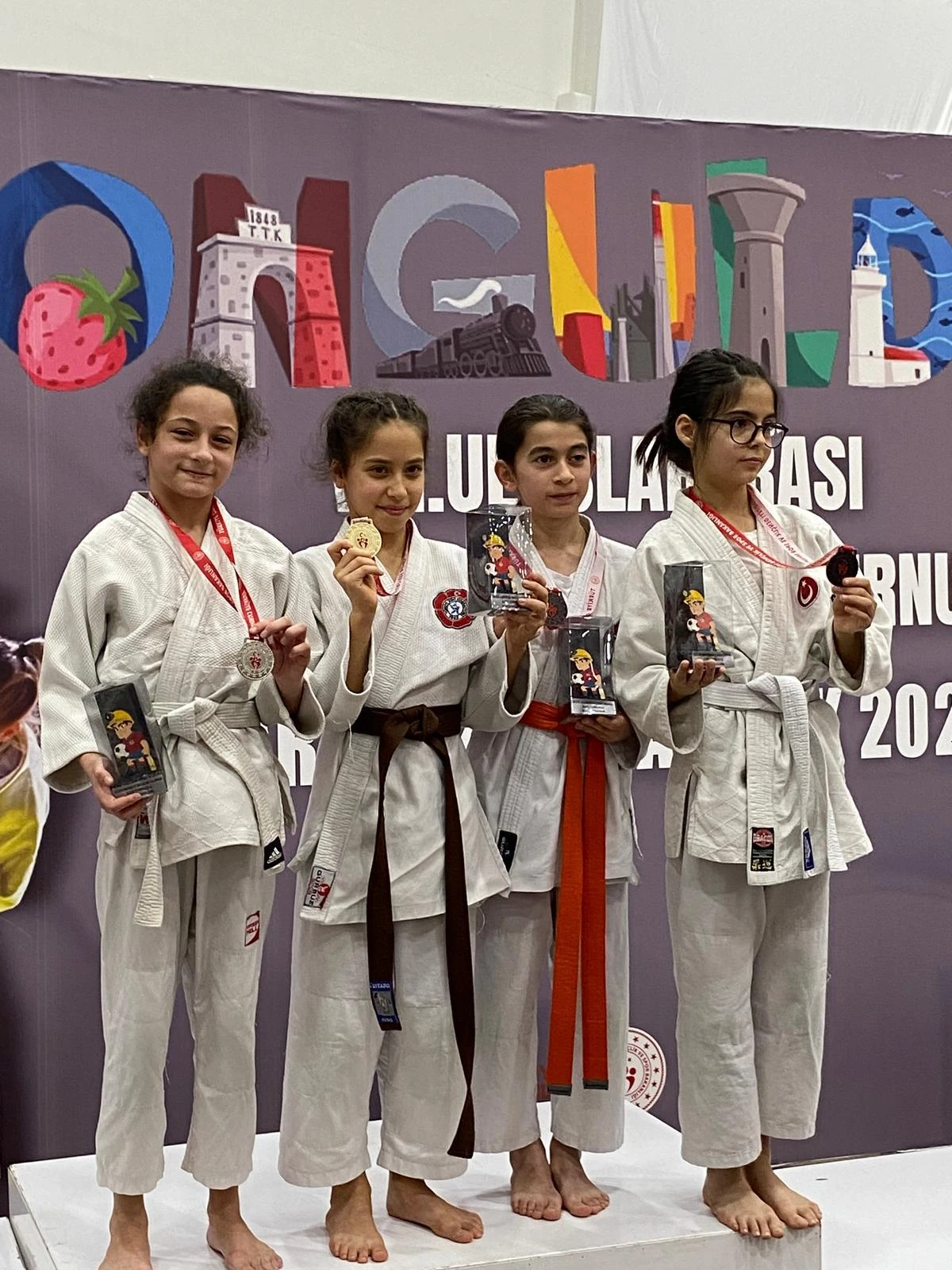 BAŞKAN ÇERÇİOĞLU’NUN SPORA VE SPORCULARA VERDİĞİ DESTEK İLE KAZANAN AYDIN OLUYOR