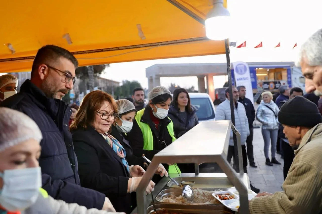 DİDİMLİLER, DİDİM BELEDİYESİ TARAFINDAN KURULAN İFTAR SOFRALARINDA BULUŞTU