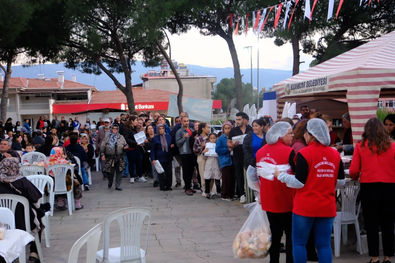 KUYUCAK BELEDİYESİ’NDEN 18 MART İÇİN İFTAR SOFRASI