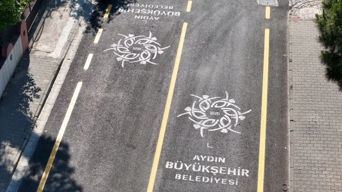 BAŞKAN ÇERÇİOĞLU AYDIN’IN TÜM İLÇELERİNDE YOL YAPIM VE YENİLEME ÇALIŞMALARINI SÜRDÜRÜYOR