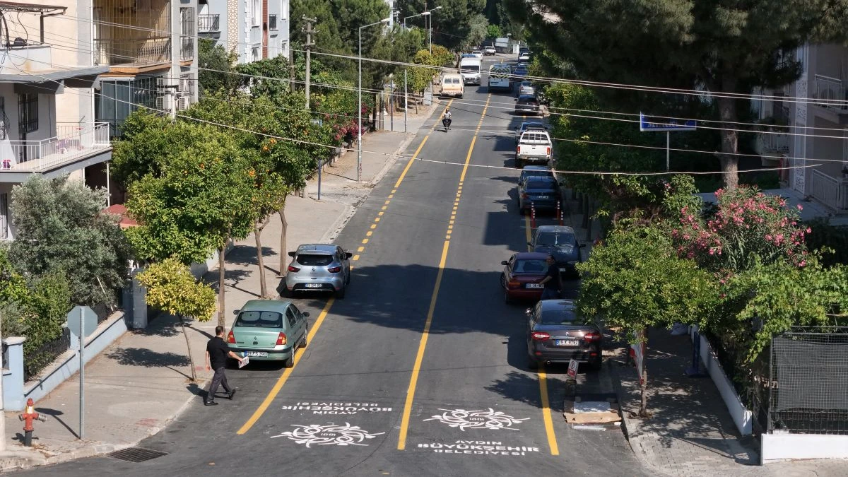 BAŞKAN ÇERÇİOĞLU AYDIN’IN TÜM İLÇELERİNDE YOL YAPIM VE YENİLEME ÇALIŞMALARINI SÜRDÜRÜYOR