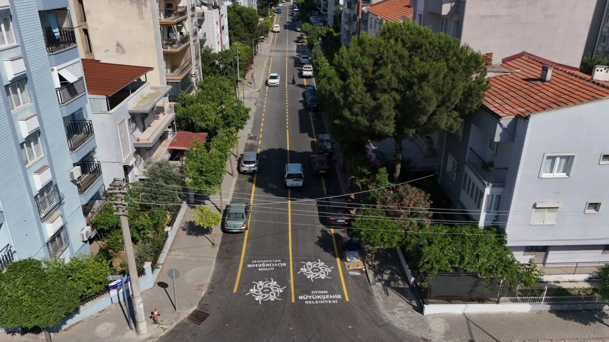 BAŞKAN ÇERÇİOĞLU AYDIN’IN TÜM İLÇELERİNDE YOL YAPIM VE YENİLEME ÇALIŞMALARINI SÜRDÜRÜYOR