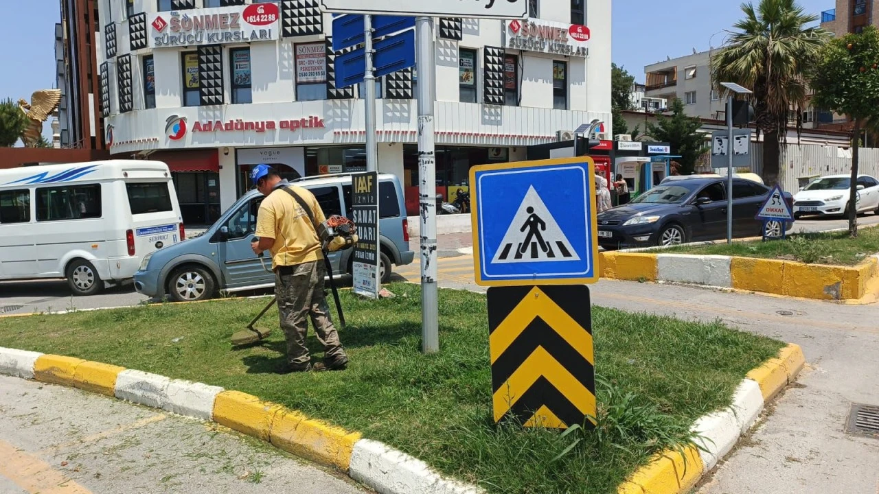 BAŞKAN ÇERÇİOĞLU’NUN HİZMETLERİ KUŞADASI’NI DOĞANIN YEŞİL TONLARI İLE BULUŞTURUYOR
