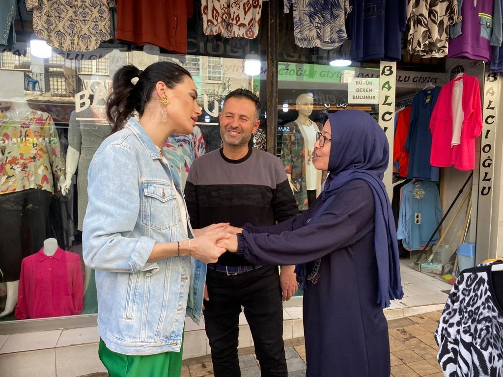 Milletvekili Adayı Sarıbaş, Ziraat Odası ile esnafları ziyaret etti