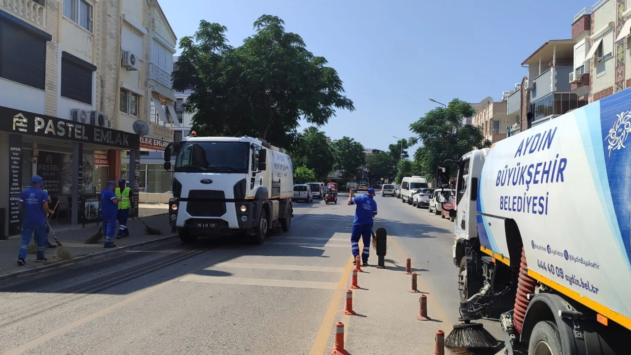 BAŞKAN ÇERÇİOĞLU'NUN ÇALIŞMALARI İLE KUŞADASI VE DİDİM PIRIL PIRIL OLUYOR