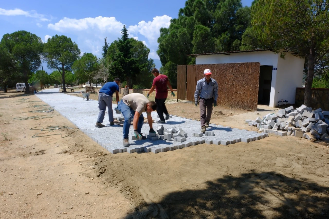 KUYUCAK’TA 2 MESİRE ALANINDA ÇALIŞMALAR DEVAM EDİYOR