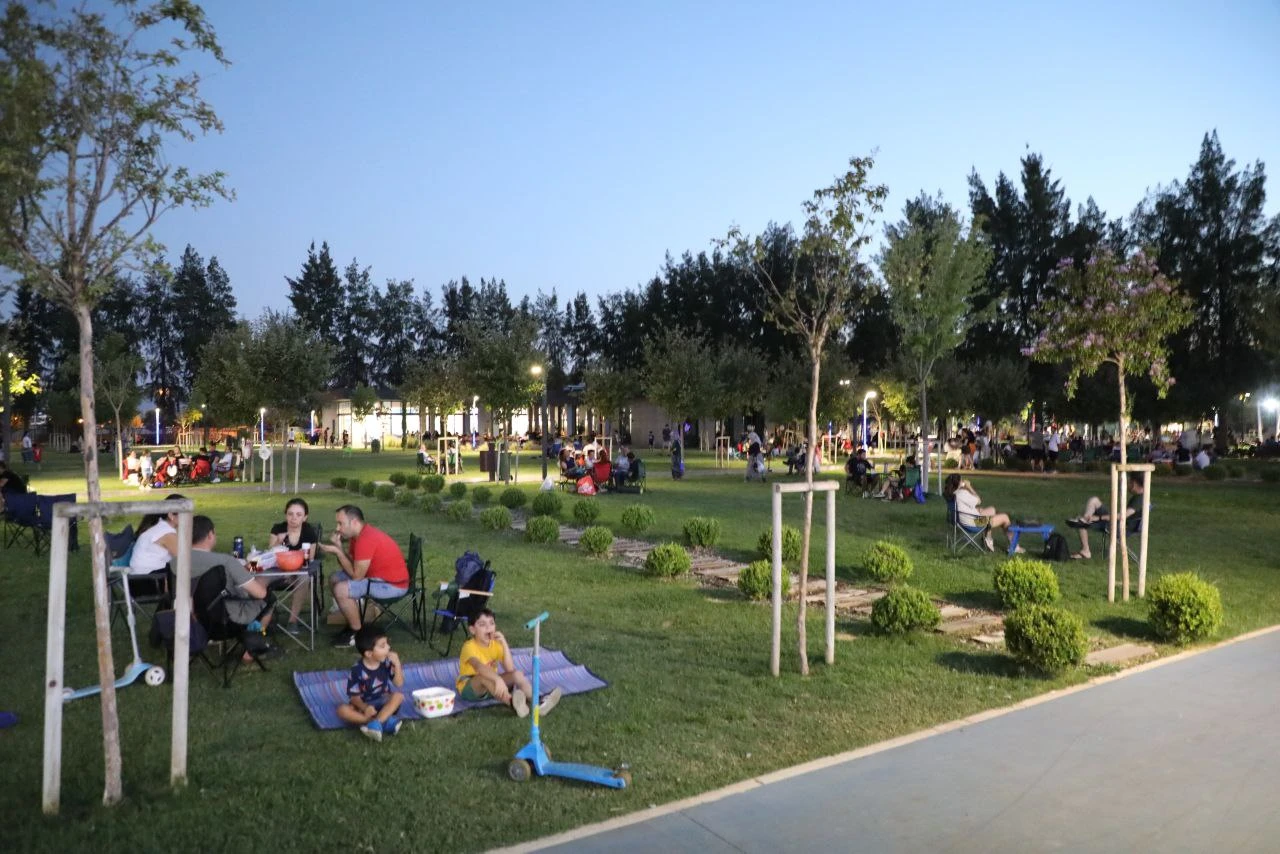 BAŞKAN ÇERÇİOĞLU'NUN İMZASI İLE KENTTE SOSYAL YAŞAM YENİDEN ŞEKİLLENİYOR