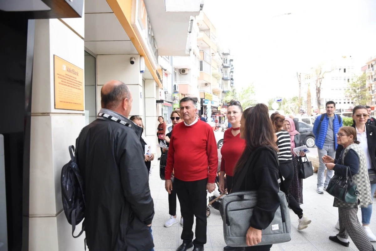 Ahmet Ertürk Kuşadası esnafını ziyaret etti