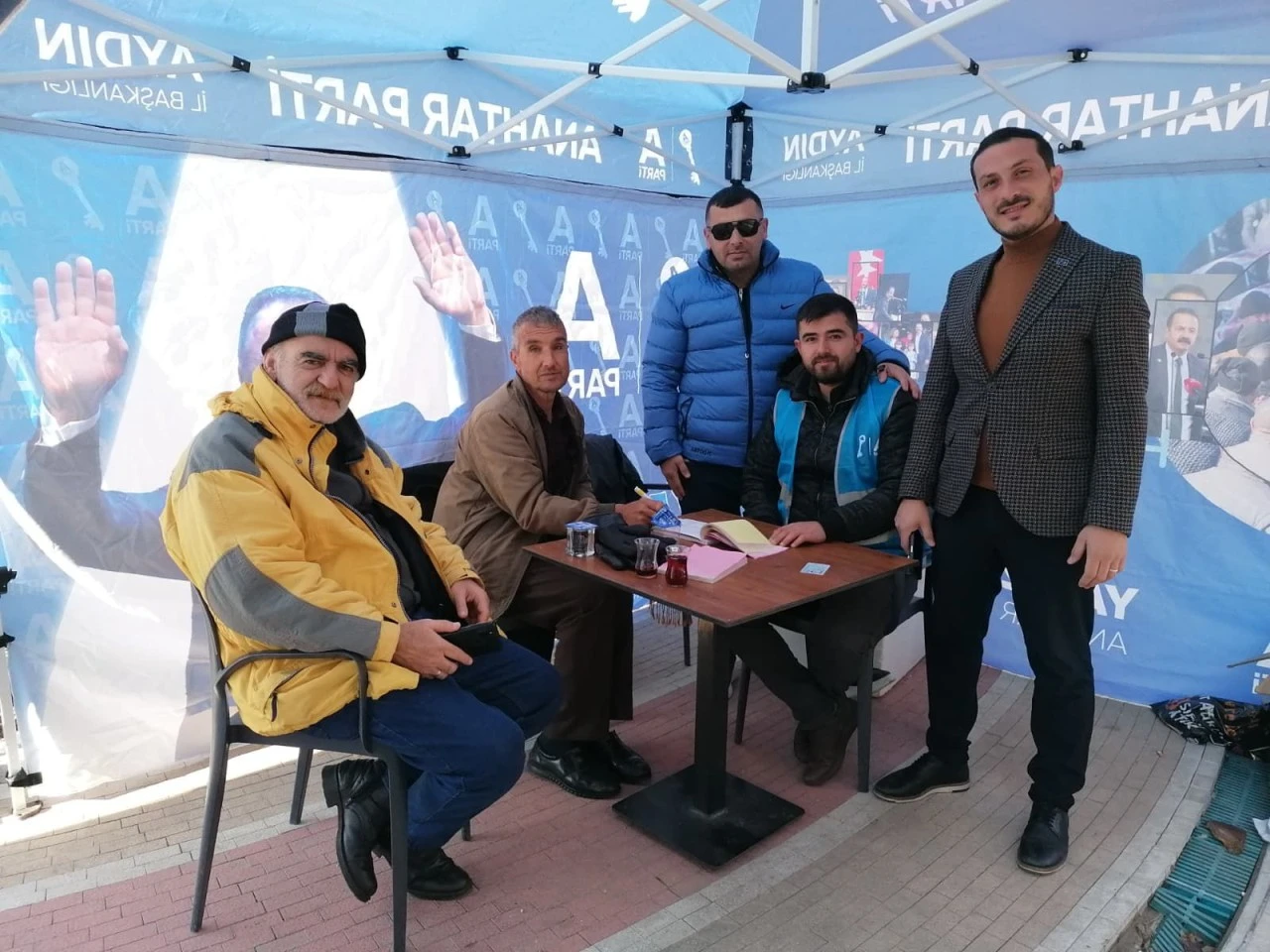 ANAHTAR PARTİ NAZİLLİ’DE GÜÇLENİYOR 1 AYDA 98 YENİ ÜYE KAYDI