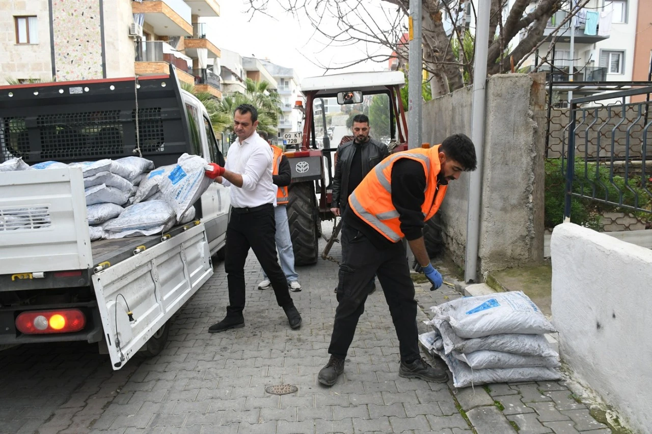 KIŞ KOŞULLARI SOSYAL BELEDİYECİLİK İLE HAFİFLETİLİYOR