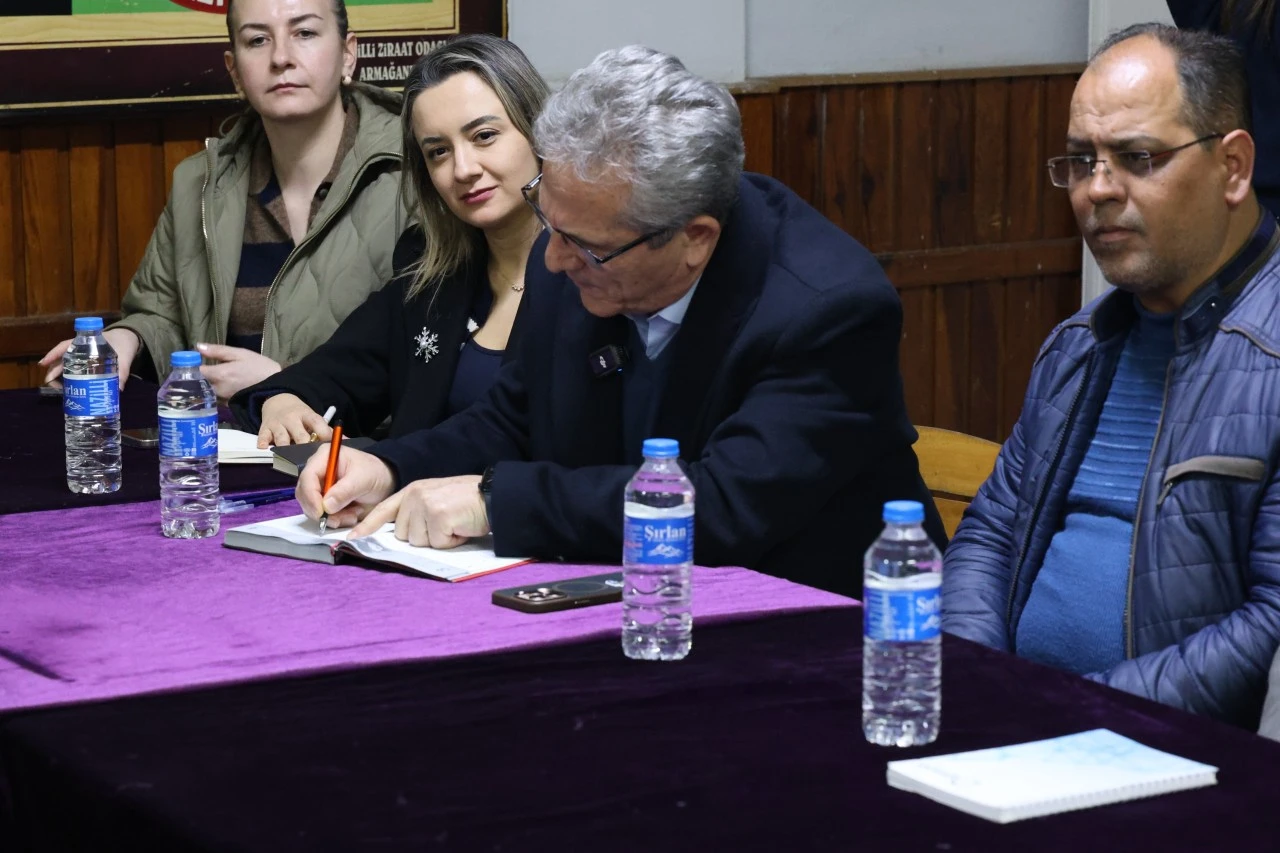Başkan Tetik Dumlupınar ve Sümer’de vatandaşları dinledi