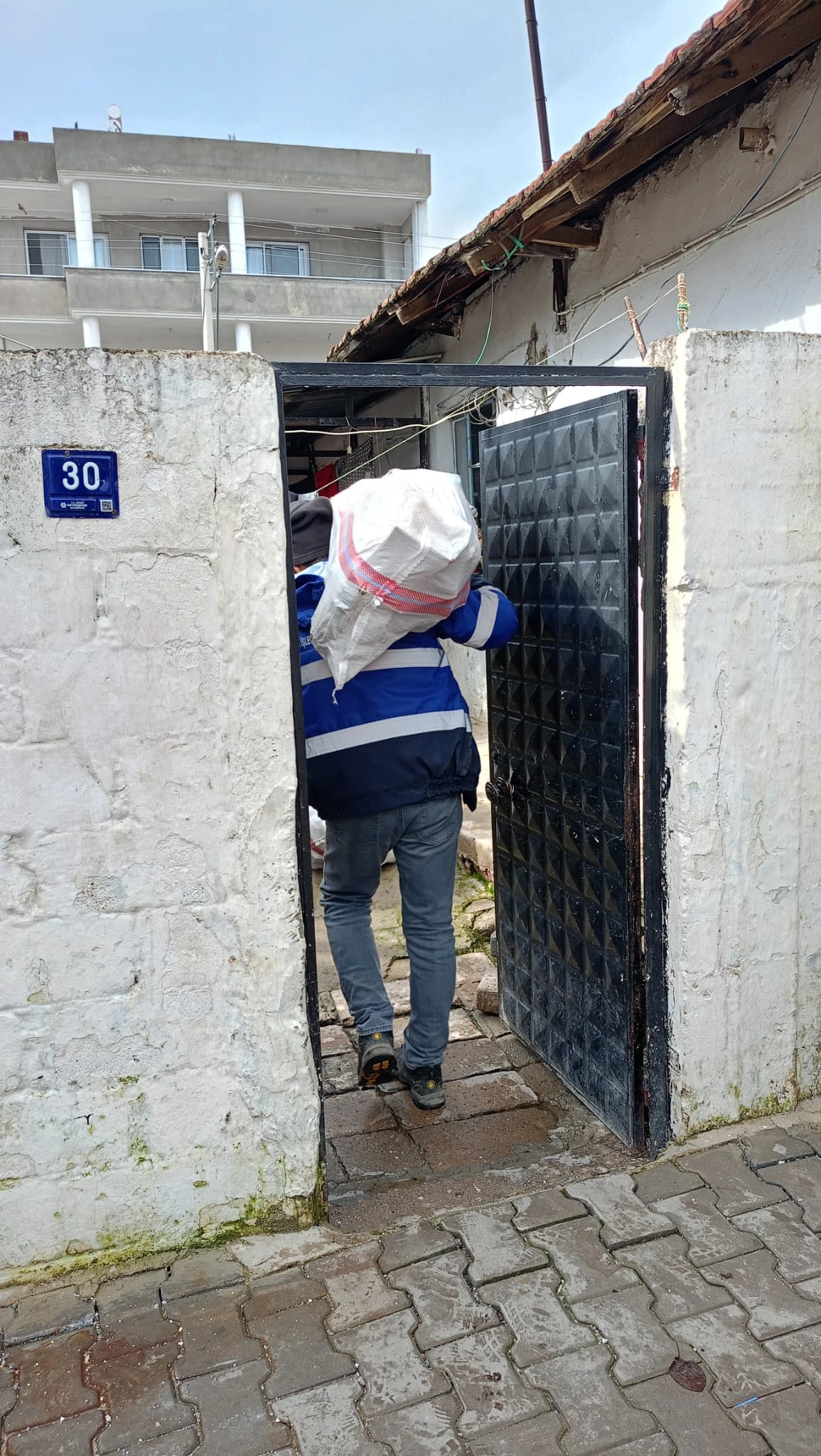 BAŞKAN ZENCİRCİ SOSYAL BELEDİYECİLİK ÇALIŞMALARIYLA BÜYÜK TAKDİR TOPLUYOR