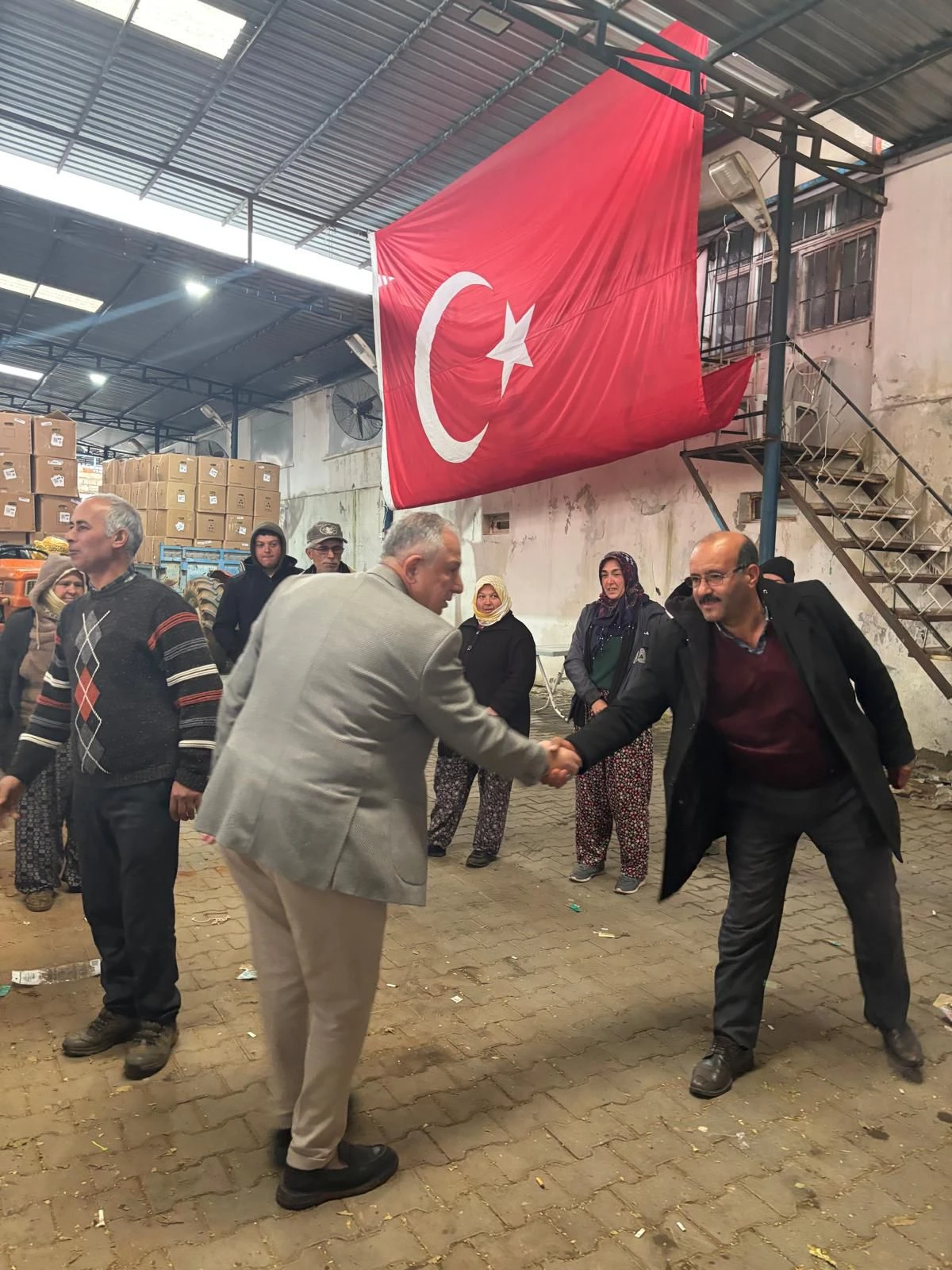 MUSTAFA BÜYÜKYAPICI, TÜTÜN ÜRETİCİSİNİN SORUNLARI YERİNDE DİNLEDİ