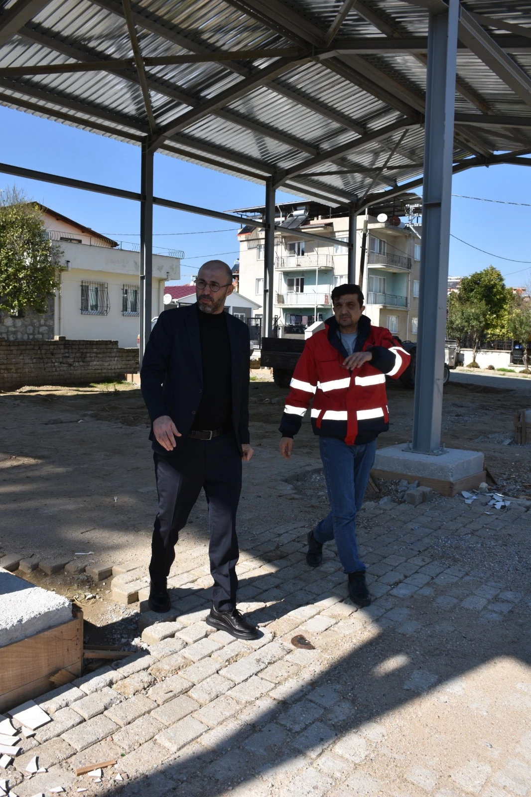 BAŞKAN ZENCİRCİ’DEN DÜĞÜN SALONU HAMLESİ 3 MAHALLE EŞ ZAMANLI ÇALIŞMAYLA DÜĞÜN SALONUNA KAVUŞUYOR