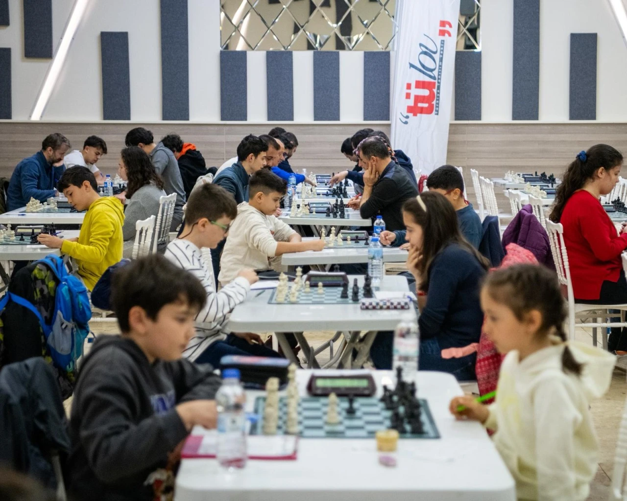 KUŞADASI’NDA HAMLELER STRATEJİ İÇİN ATILDI