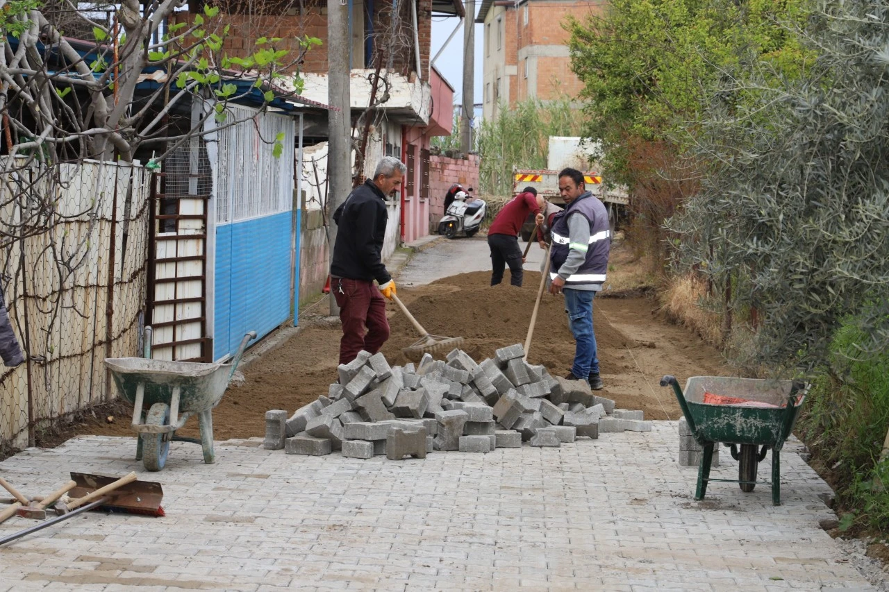 NAZİLLİ’DE YOL SEFERBERLİĞİ SÜRÜYOR Muammer Aksoy Mahallesi’nde yenileme çalışması başladı