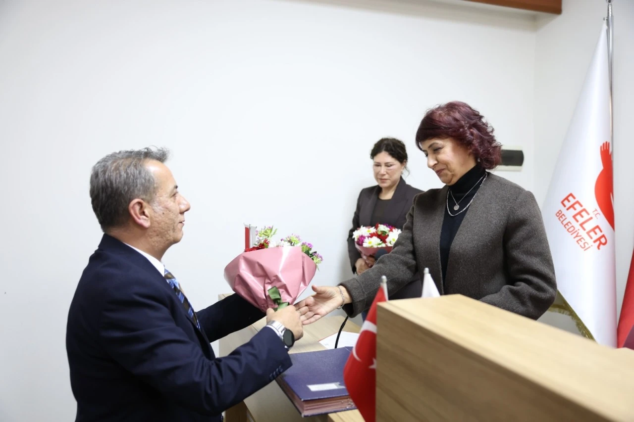 BAŞKAN ANIL YETİŞKİN’DEN KADIN MECLİS ÜYELERİNE ANLAMLI DAVRANIŞ