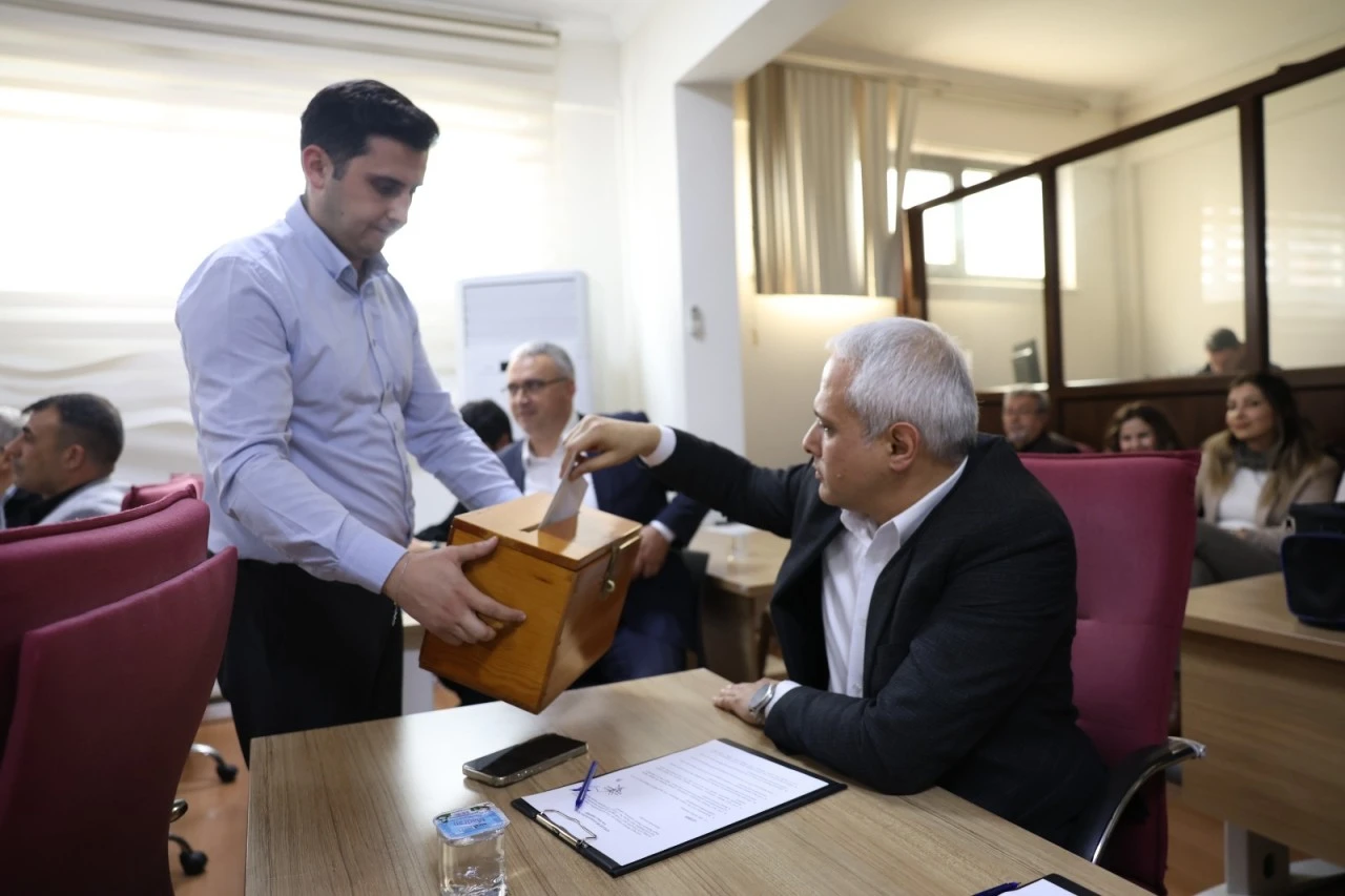 EFELER BELEDİYESİ'NİN 2025 YILI FAALİYET RAPORU OY BİRLİĞİYLE ONAYLANDI