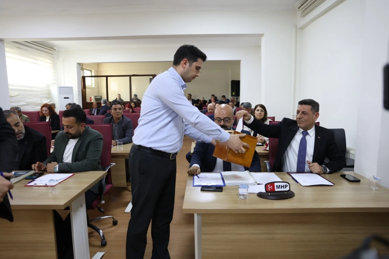 EFELER BELEDİYESİ'NİN 2025 YILI FAALİYET RAPORU OY BİRLİĞİYLE ONAYLANDI
