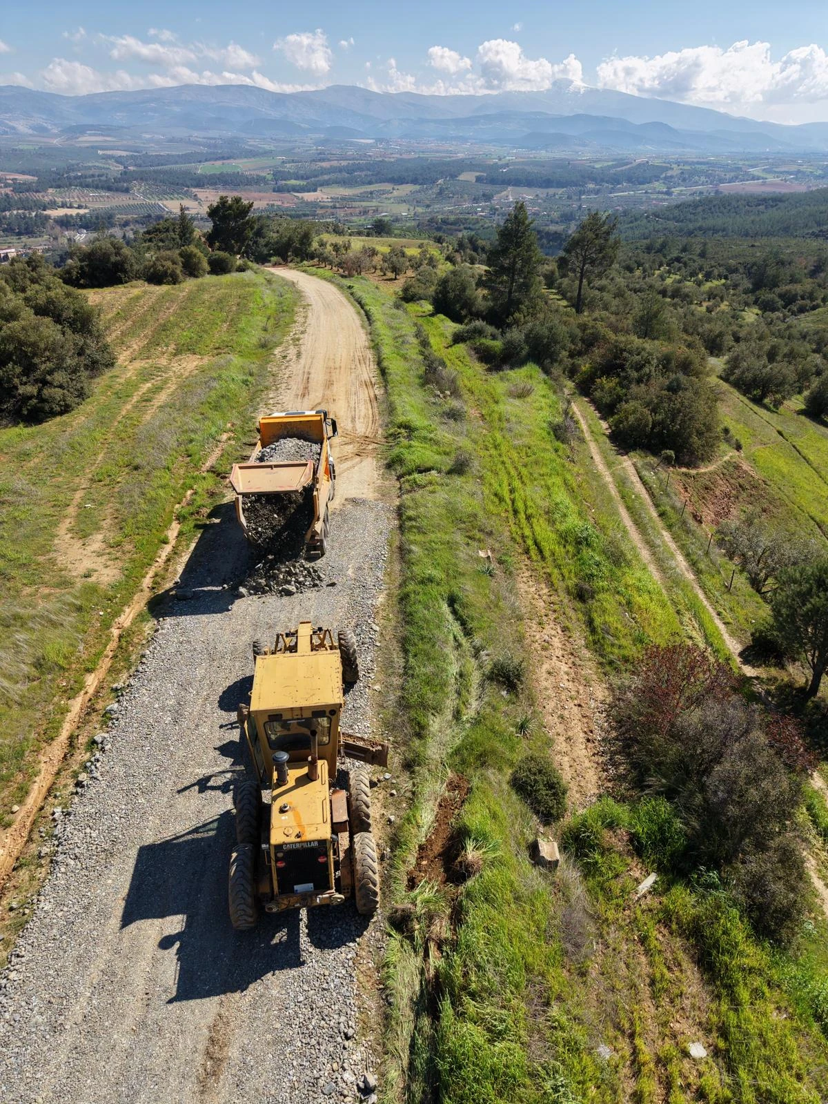 KARACASU BELEDİYESİ,DANDALAZ YOLU’NDA ÇALIŞMALARI SÜRDÜYOR