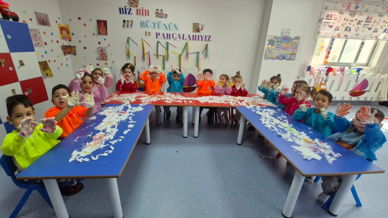 KUŞADASI BELEDİYESİ ÇOCUK GELİŞİM MERKEZİ’NDE MİNİKLER YARINLARA HAZIRLANIYOR