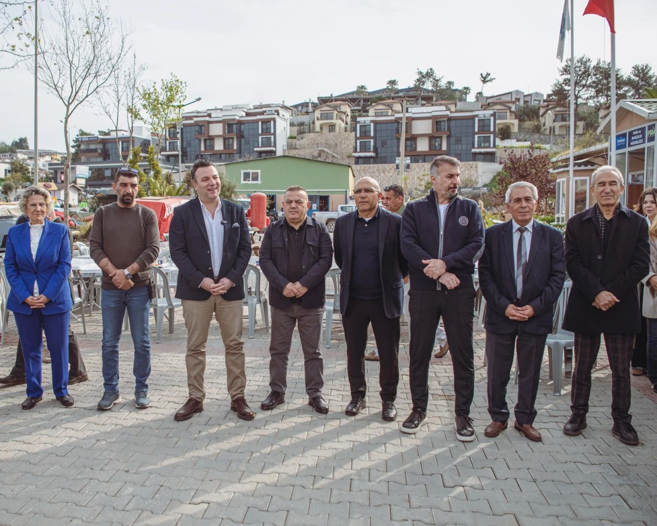 BAŞKAN VEKİLİ DEMİRTAŞ’TAN PARK VE BAHÇELER PERSONELİNE SABAH ZİYARETİ