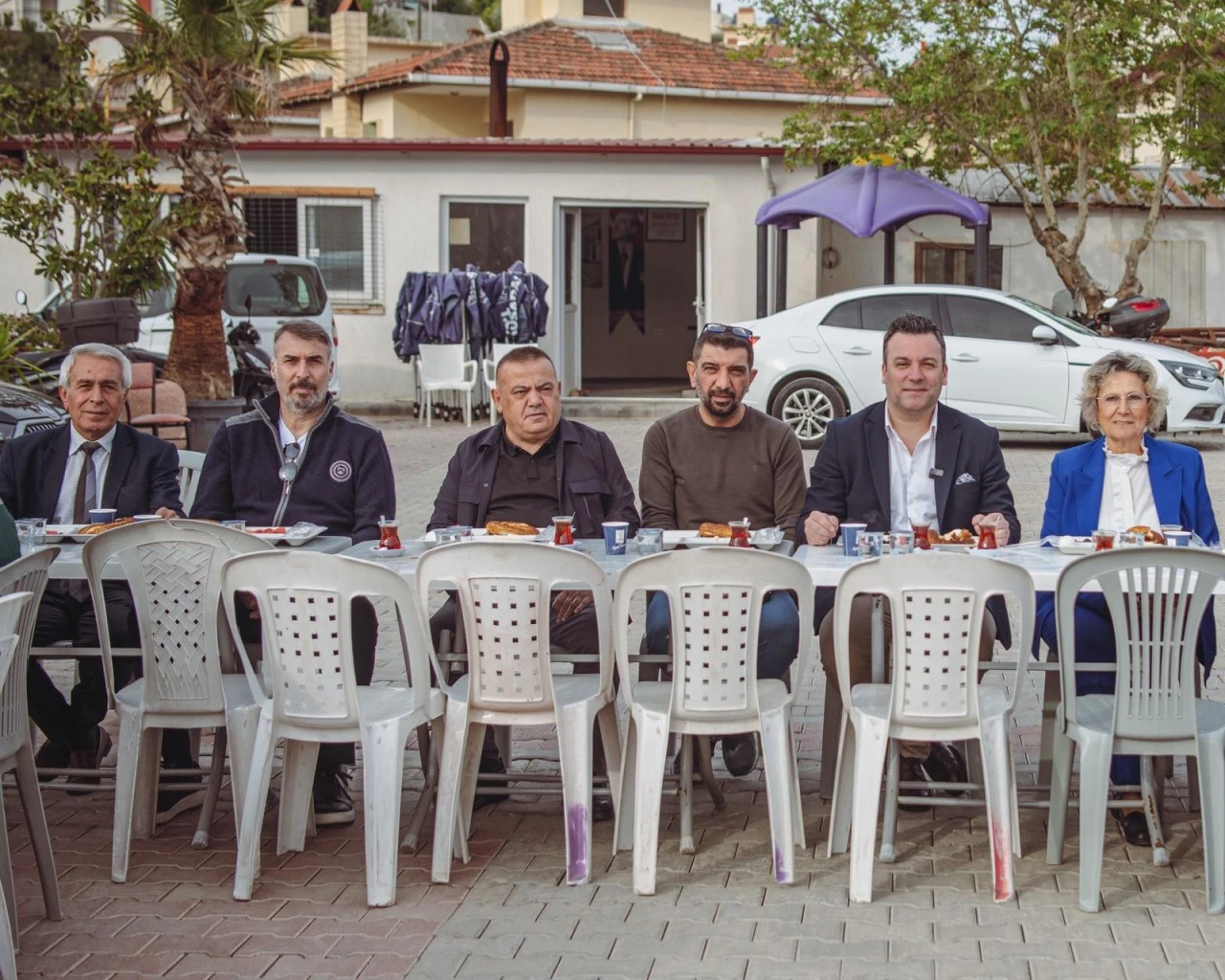 BAŞKAN VEKİLİ DEMİRTAŞ’TAN PARK VE BAHÇELER PERSONELİNE SABAH ZİYARETİ