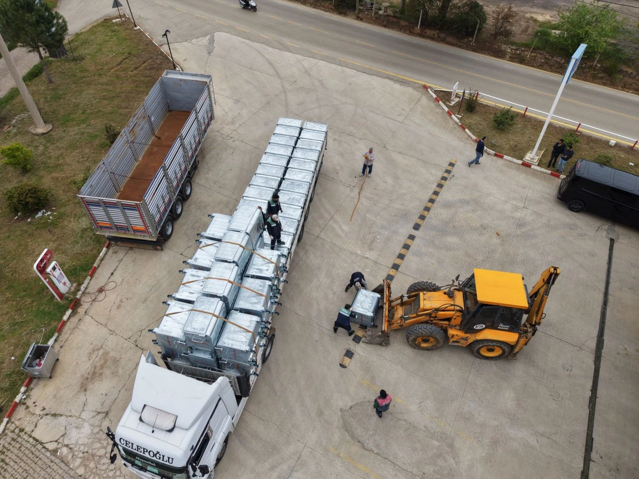 KARACASU’DA TEMİZLİK SEFERBERLİĞİ: 100 YENİ KONTEYNER HİZMETTE