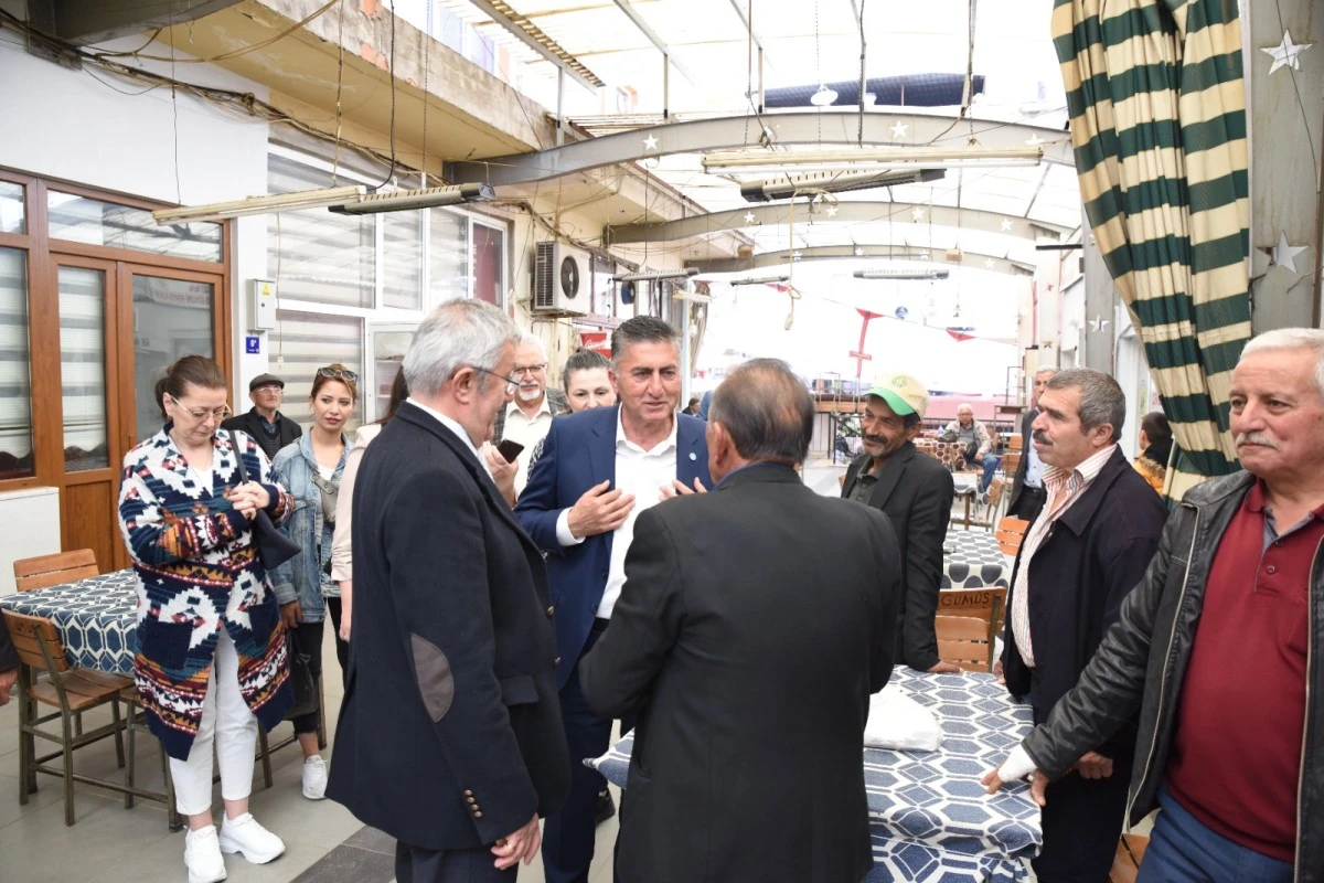 Ahmet Ertürk, Karacasu’da büyük ilgi gördü