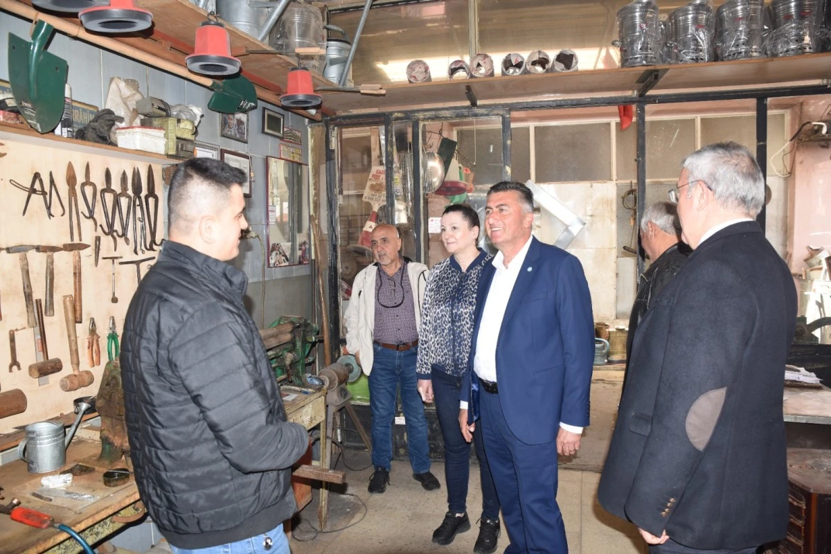 Ahmet Ertürk, Karacasu’da büyük ilgi gördü
