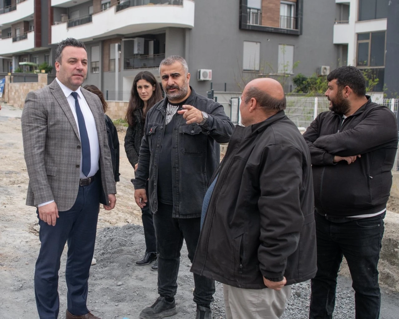 DEĞİRMENDERE’DE YOL ÇALIŞMALARI YERİNDE İNCELENDİ