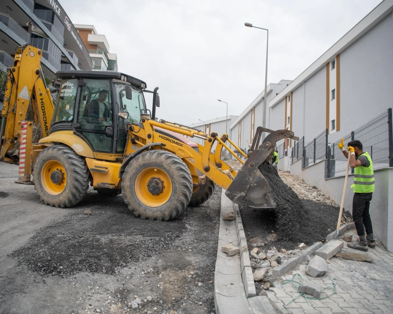 DEĞİRMENDERE’DE YOL ÇALIŞMALARI YERİNDE İNCELENDİ