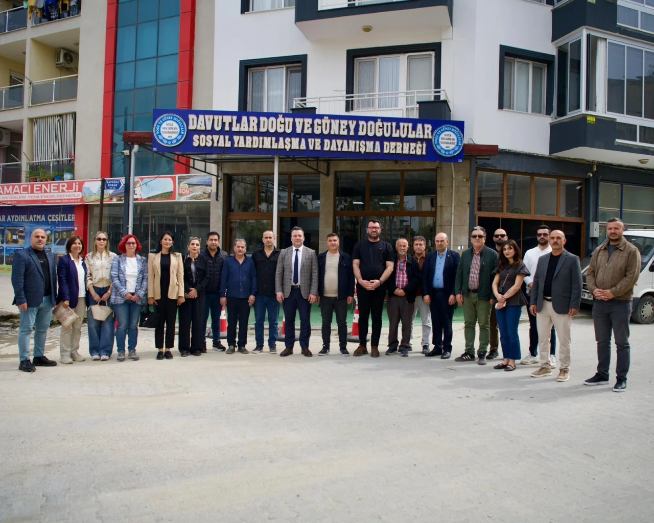 KUŞADASI BELEDİYESİ HEYETİNDEN DAVUTLAR’A HİZMET ÇIKARMASI: SAHADA TESPİT, YERİNDE ÇÖZÜM
