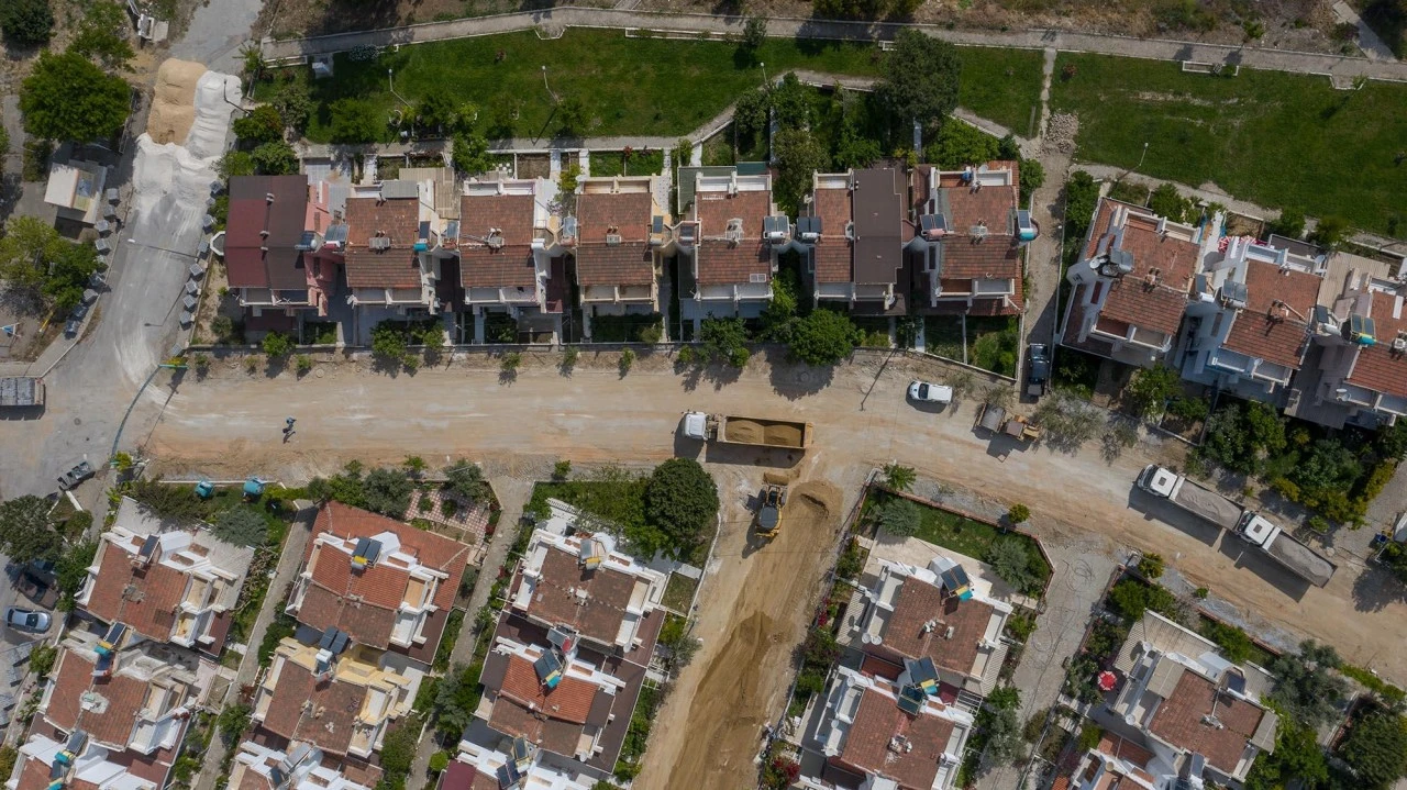 KUŞADASI BELEDİYESİ’NDEN YAVANSU’YA DEĞER KATAN KAPSAMLI HİZMET HAMLESİ