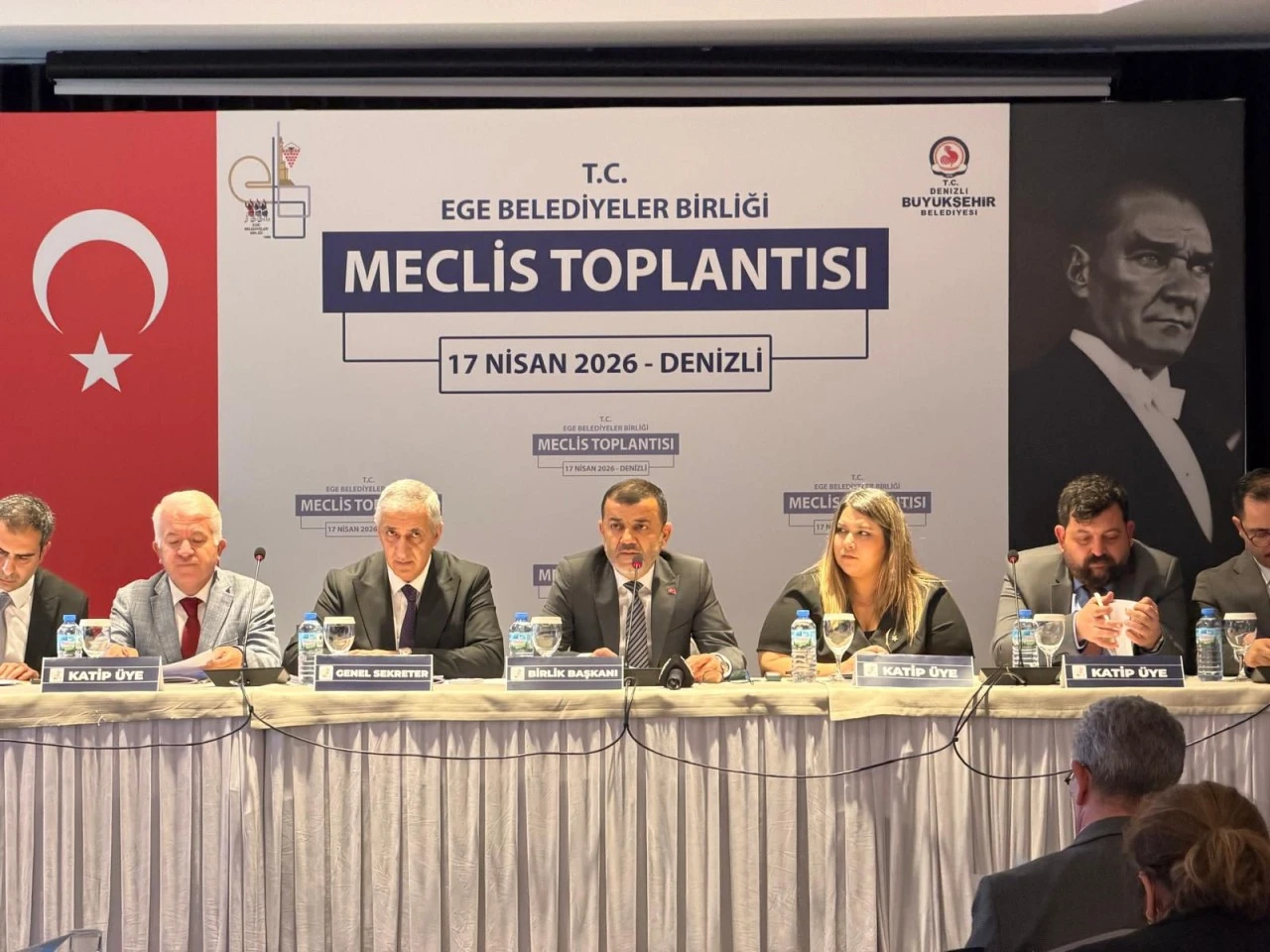 BAŞKAN ANIL YETİŞKİN SÖZÜNÜ TUTTU: MENDERES PARK’TA VEGAN KAFE DÖNEMİ YOĞUN İLGİYLE BAŞLAD